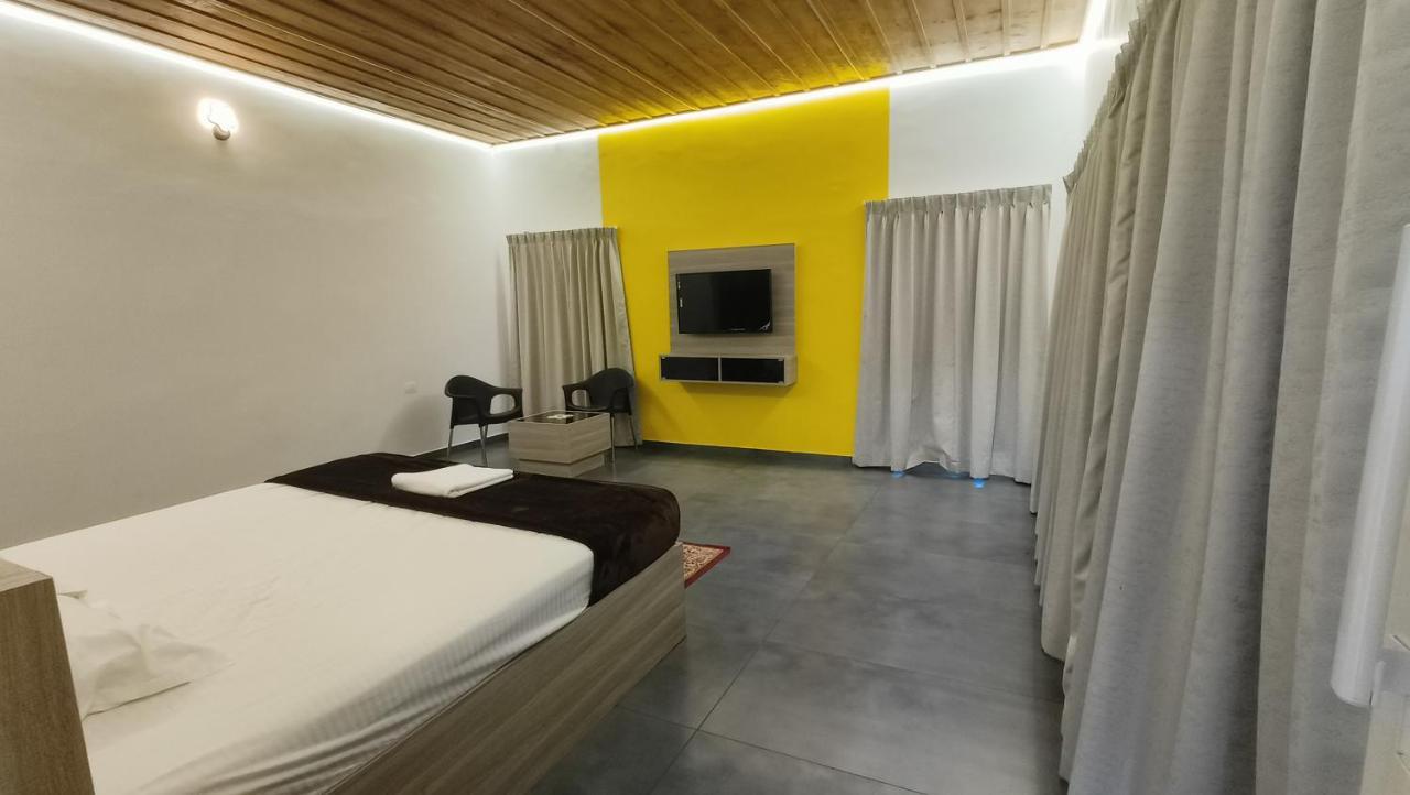 Happy Holidays Resort Kanthalloor Экстерьер фото